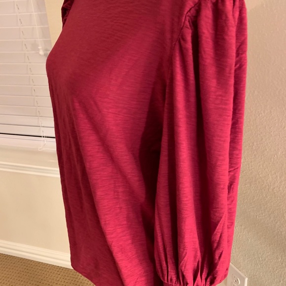 Express Top - Picture 2 of 6